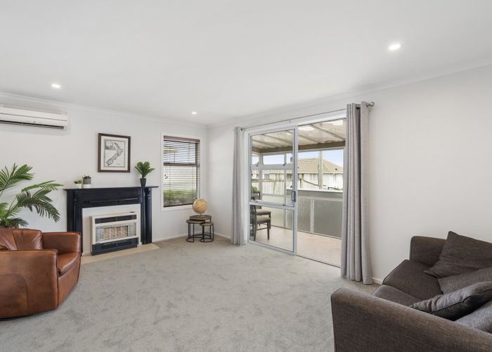  at 16 Karaka Street, Merrilands, New Plymouth