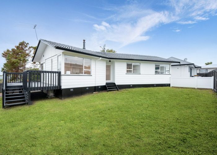  at 11 Murillo Place, Henderson, Waitakere City, Auckland