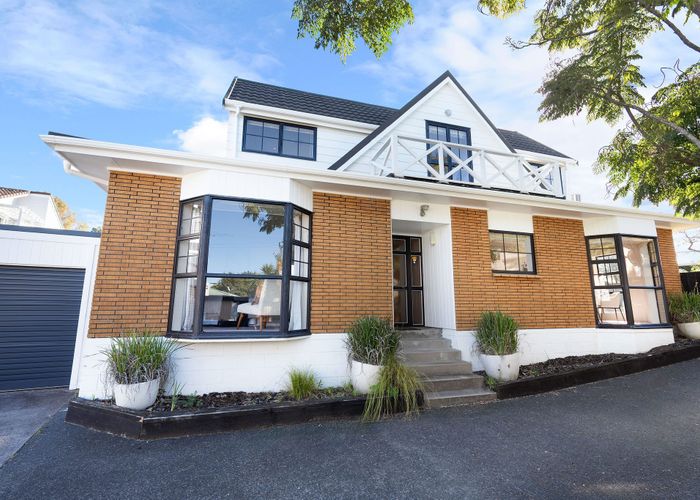  at 2/97 Matipo Road, Mairangi Bay, North Shore City, Auckland