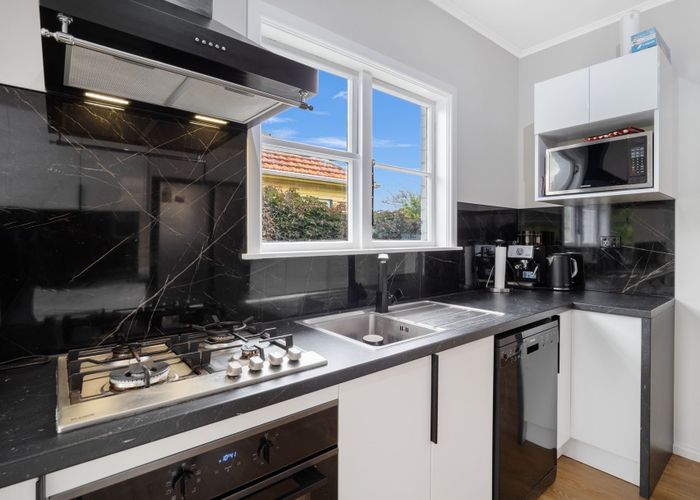  at 21 Rangiora Avenue, Roslyn, Palmerston North, Manawatu / Whanganui