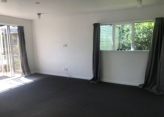  at Flat/8 Boyd Ave, Mangere Bridge, Manukau City, Auckland