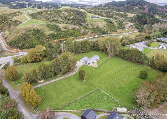  at 405 Paekakariki Hill Road, Pauatahanui, Porirua, Wellington