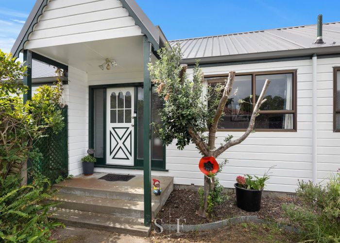  at 33 Olive Terrace, Paraparaumu Beach, Kapiti Coast, Wellington