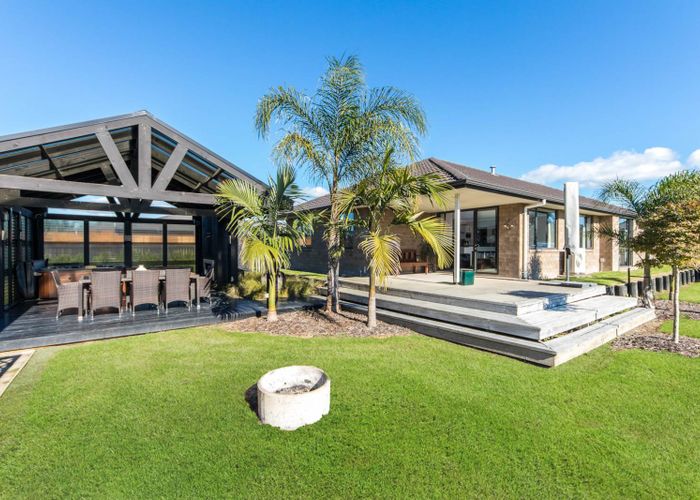  at 32 Raabia Close, Parakai, Helensville