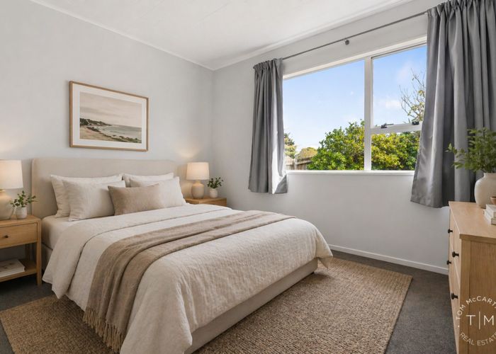  at 5 De Bloge Place, Clendon Park, Auckland