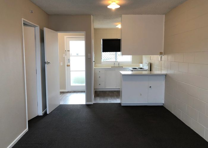  at 2/28 Wellington Street, Hamilton East, Hamilton, Waikato