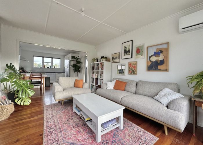  at 10 Birdwood Road, Swanson, Auckland