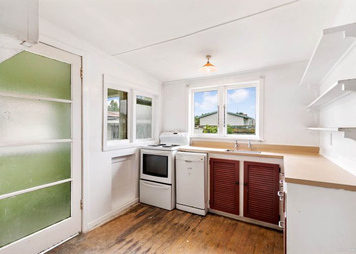  at 28 Lippiatt Road, Otahuhu, Auckland