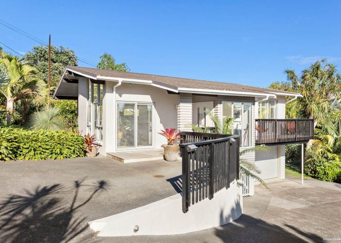  at 906 Beach Road, Waiake, Auckland