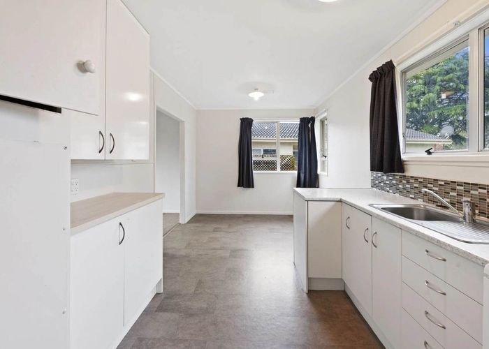  at 6 Smedley Street, Manurewa, Auckland