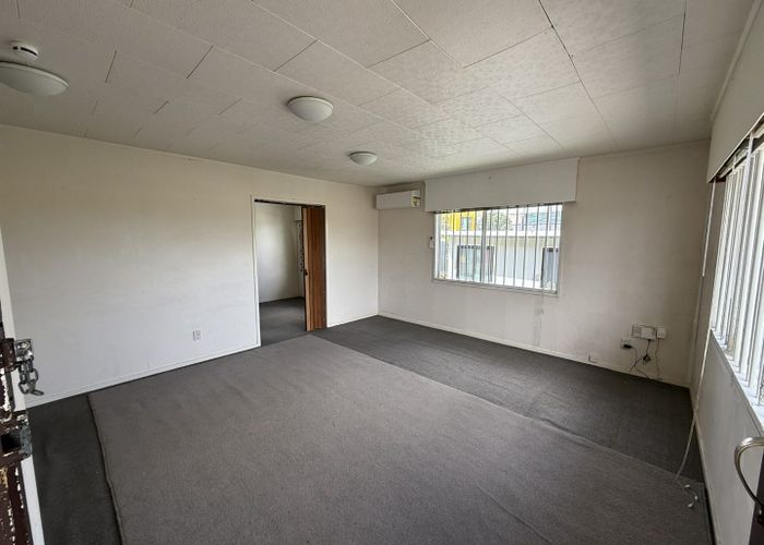  at 190 Universal Drive, Henderson, Waitakere City, Auckland