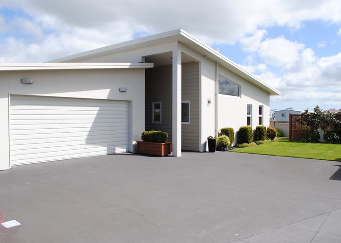  at 304B High Street, Hawera