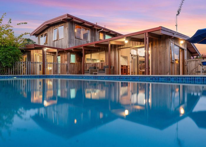  at 9 Noumea Place, Mairangi Bay, Auckland