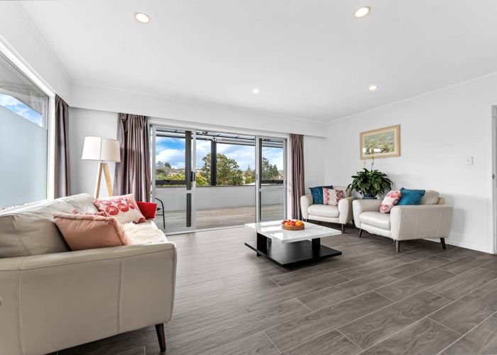  at 4 Bacot Place, Howick, Manukau City, Auckland