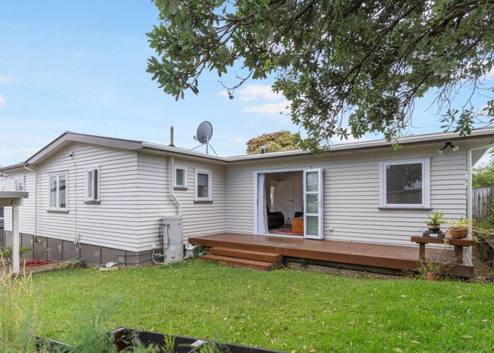  at 1/31 Lavelle Road, Henderson, Waitakere City, Auckland