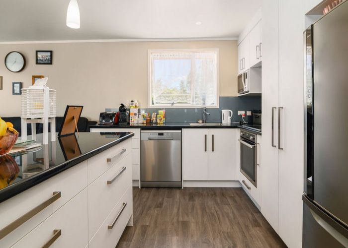  at 9 Luke Place, Fairy Springs, Rotorua