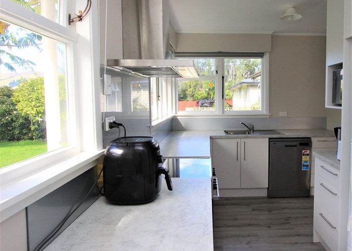  at 12 Gill Crescent, Redwoodtown, Blenheim