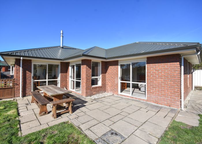  at 4 Walton Park Avenue, Fairfield, Dunedin