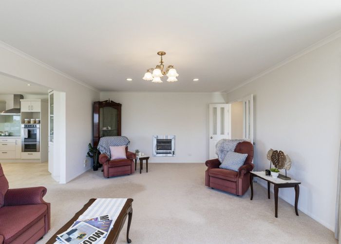  at 39 Alberta Road, Glen Avon, New Plymouth