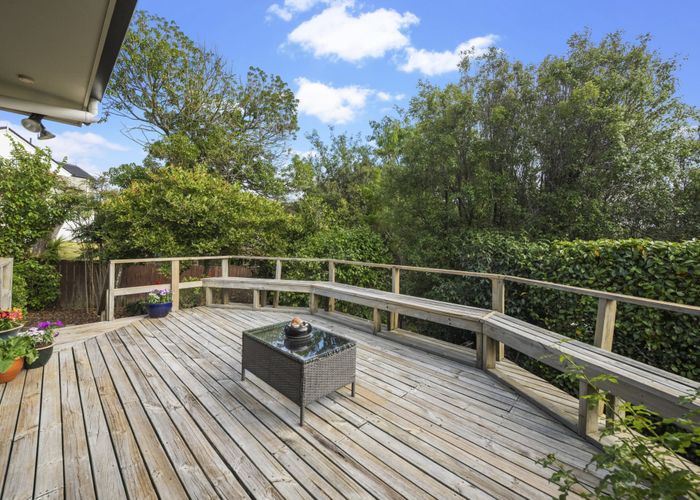  at 2/30 Galloway Crescent, Farm Cove, Auckland