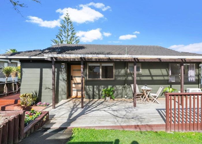  at 1 Alnack Place, Torbay, Auckland