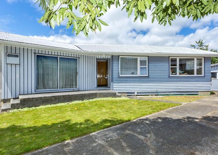  at 98 Clouston Park Road, Clouston Park, Upper Hutt