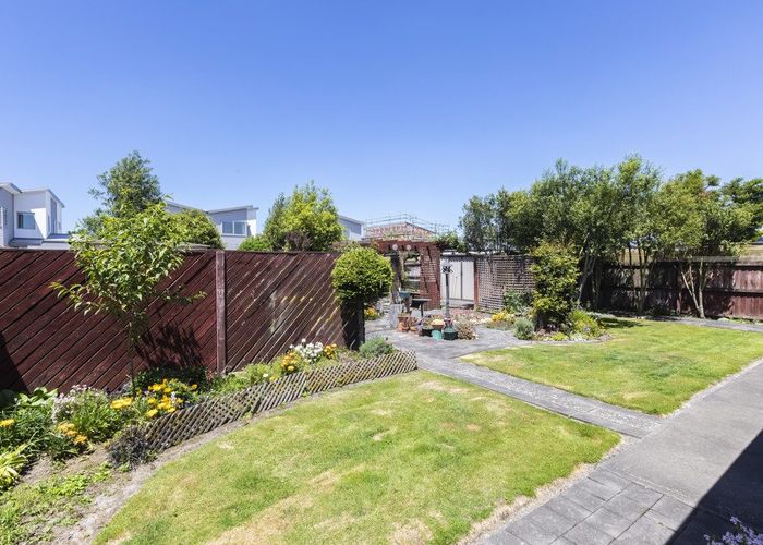  at 8 Edron Place, Redwood, Christchurch