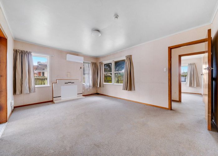  at 15 Julian Place, Otara, Manukau City, Auckland