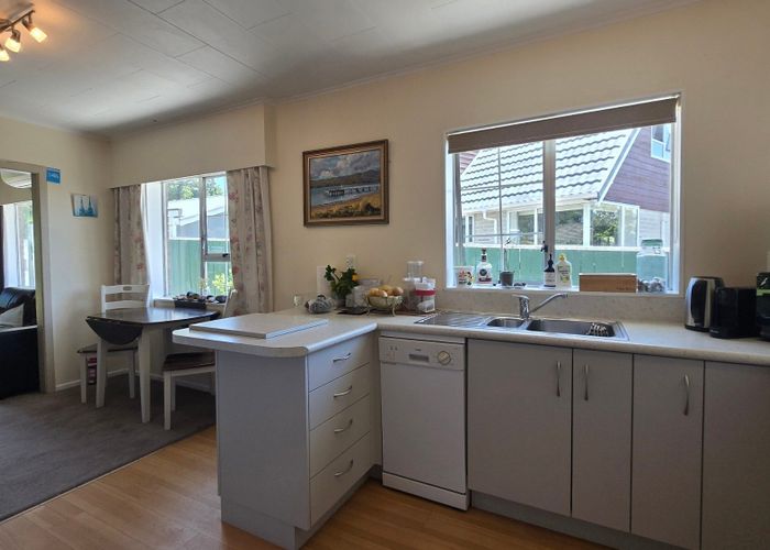  at 2/8 Islington Street, Trentham, Upper Hutt, Wellington