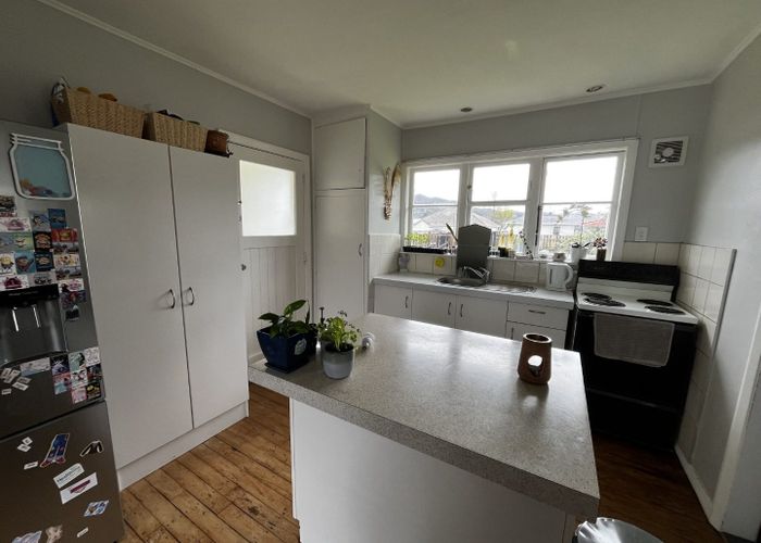  at 6 Dunn Street, Wainuiomata, Lower Hutt, Wellington