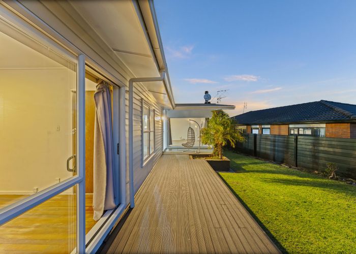  at 1 Sexton Place, Manurewa East, Manukau City, Auckland