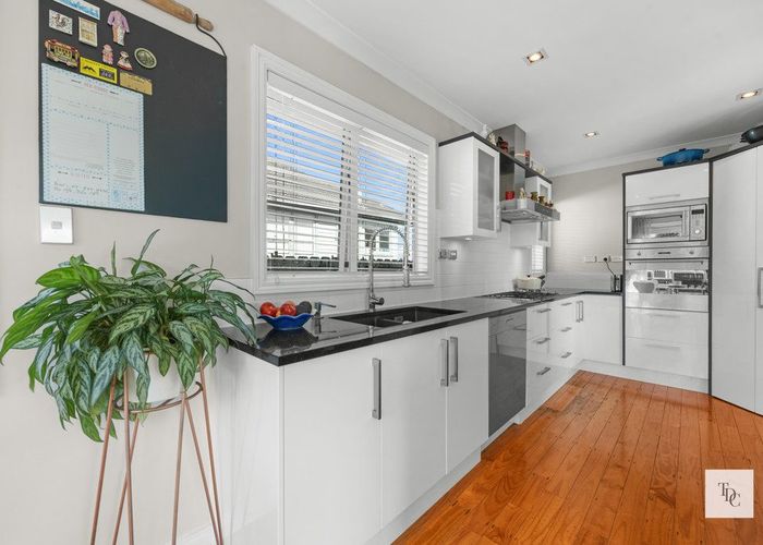  at 1 Andrew Road, Howick, Manukau City, Auckland