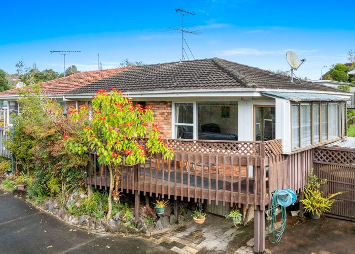  at 2/1 Lingfield Street, Glenfield, Auckland
