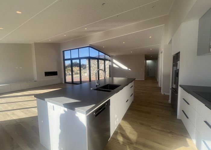  at 4 Red Deer Rise, Kelvin Heights, Queenstown