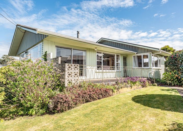  at 6 Tirimoana Place, Otamatea, Whanganui