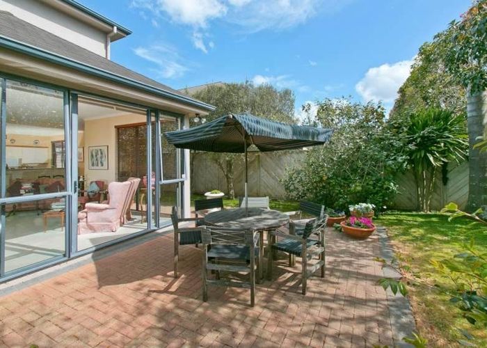  at 9 Canterbury Park Lane, Ellerslie, Auckland