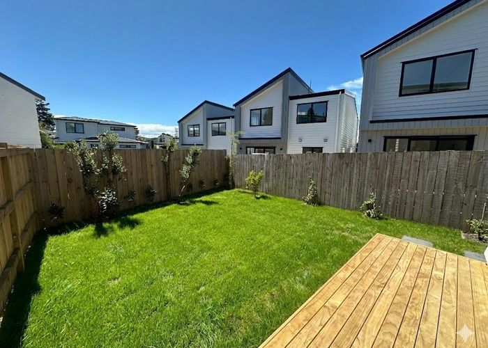  at Lot 4/14 Porter Avenue, Te Atatu South, Waitakere City, Auckland