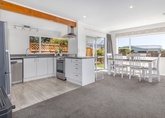  at 33 Spyglass Lane, Whitby, Porirua