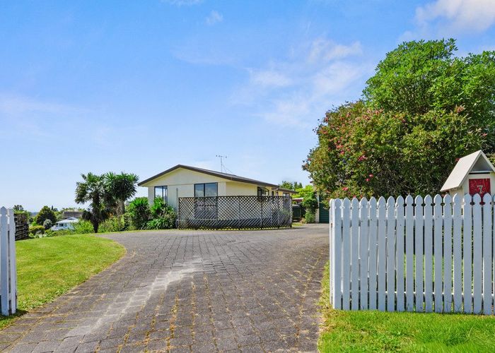  at 7 Holmburn Street, Welcome Bay, Tauranga, Bay Of Plenty