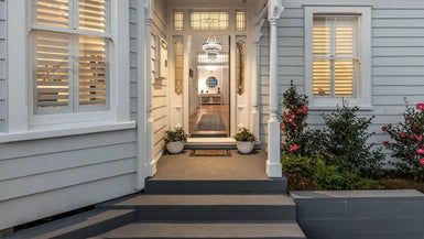  at 2A Waterview Road, Stanley Point, Auckland