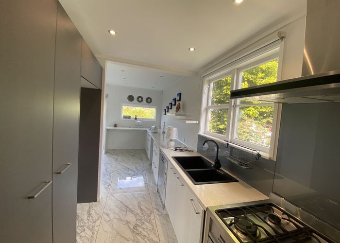  at 121 Fairview Avenue, Fairview Heights, Auckland