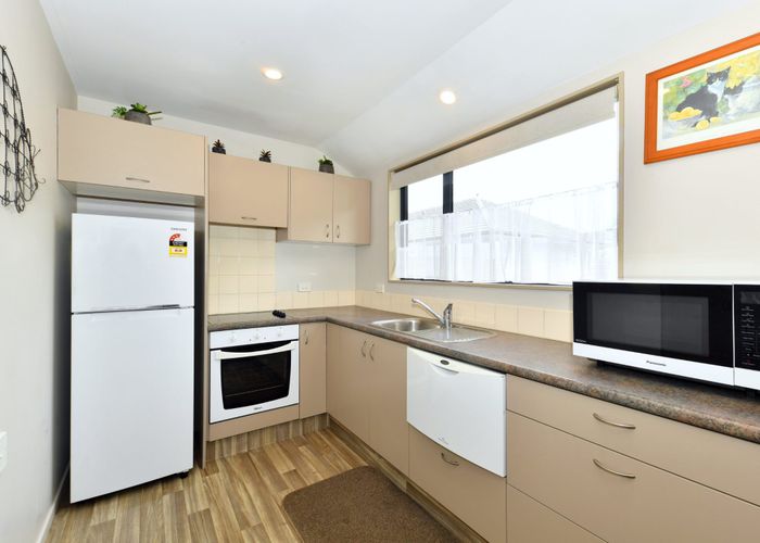  at 2/710 Worcester Street, Linwood, Christchurch