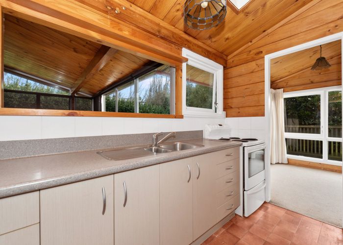  at 42 Acacia Crescent, Glenview, Hamilton