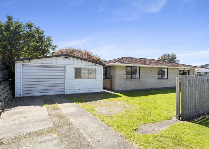  at 87 Norfolk Crescent, Otaki Beach, Otaki