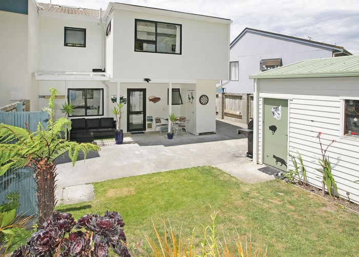  at 4/420 Queens Drive, Lyall Bay, Wellington