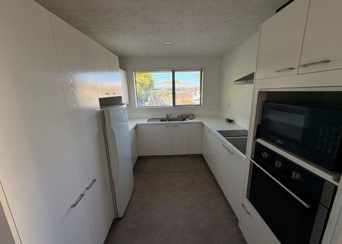  at 1/35 Division Street, Riccarton, Christchurch City, Canterbury