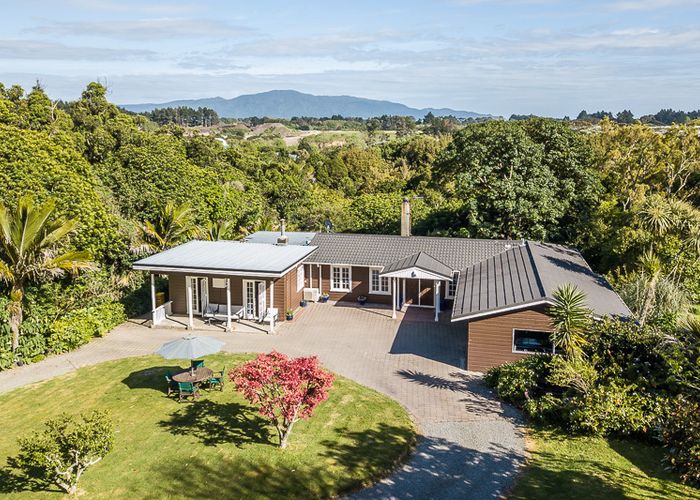  at 185 Main road, Otaihanga, Paraparaumu