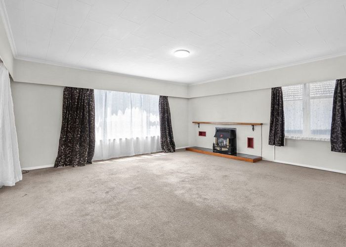  at 76 Hine Road, Wainuiomata, Lower Hutt