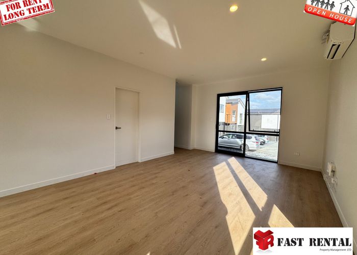  at 1 Tawatawa St--On Mon 16th June at 5:00-5:20pm, Long Bay, North Shore City, Auckland