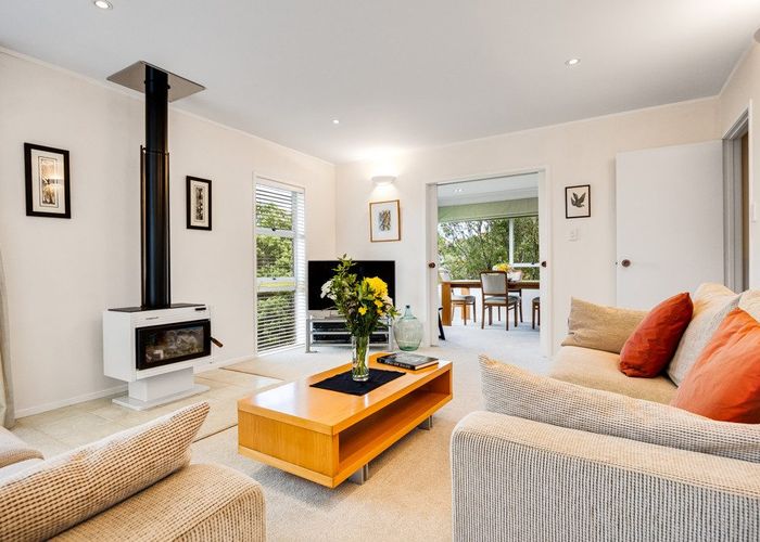  at 27 Redwing Street, Browns Bay, North Shore City, Auckland